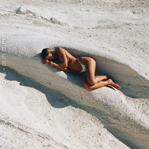 Philine Möllering nude photo 43