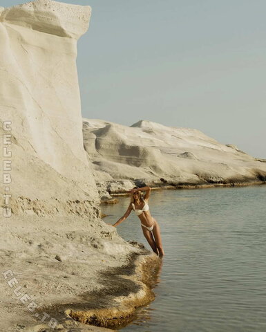Philine Möllering nude photo 7