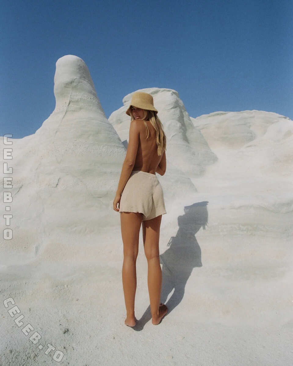 Philine Möllering nude photo 10