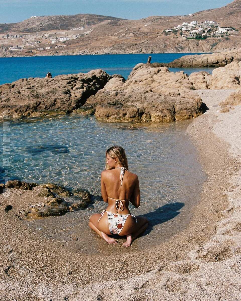 Philine Möllering nude photo 6