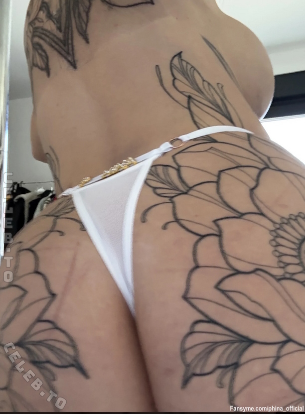 Phina Offizial nude photo 9