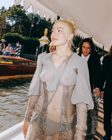 Phoebe Bridgers nude photo 4
