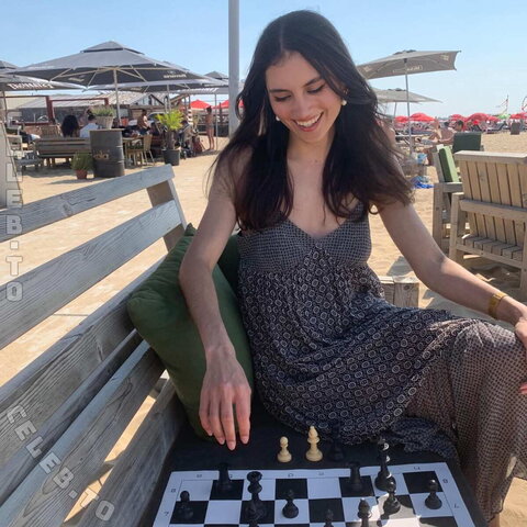 Phoebe Witte – Wanna play?