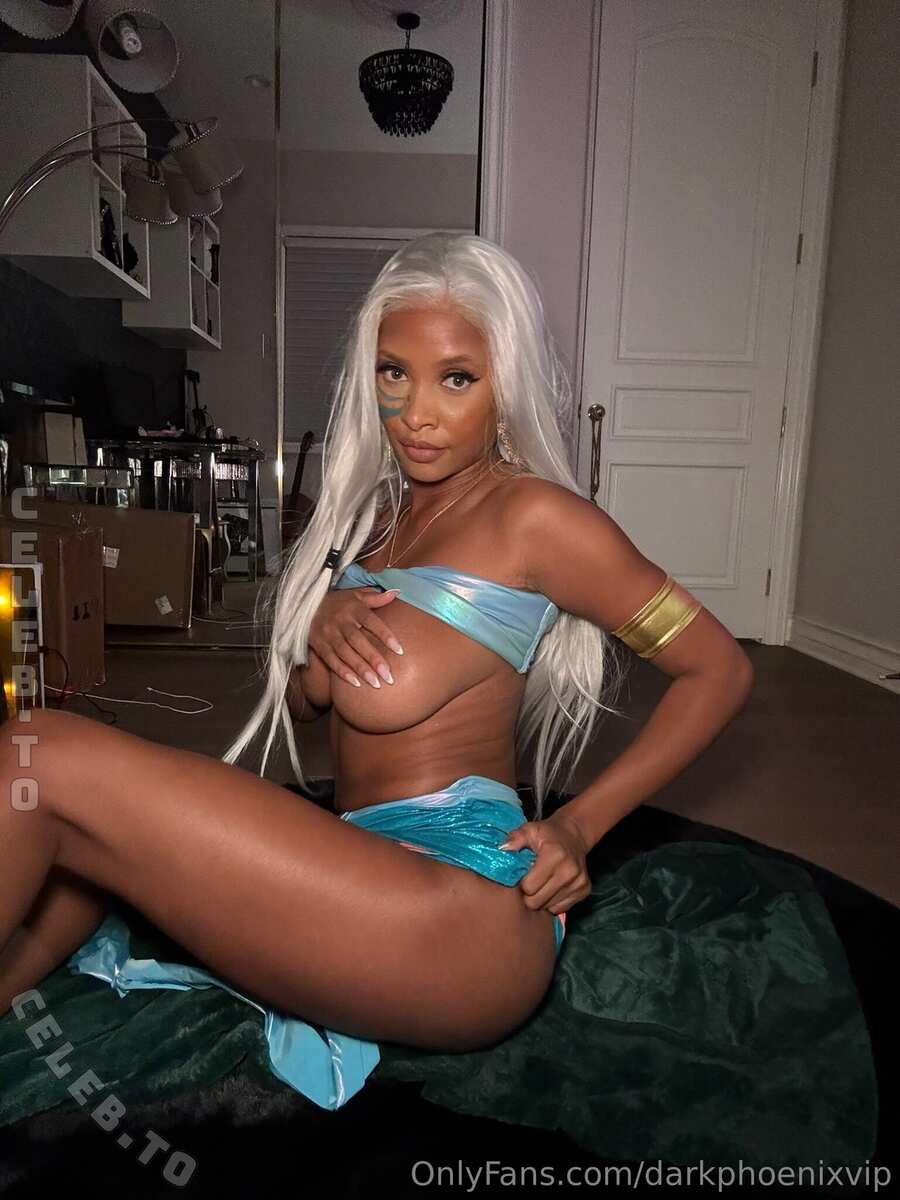 Phoenix Skye nude photo 6