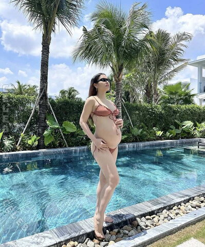 Phuong Trinh Jolie nude photo 50