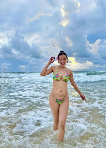 Phuong Trinh Jolie nude photo 37