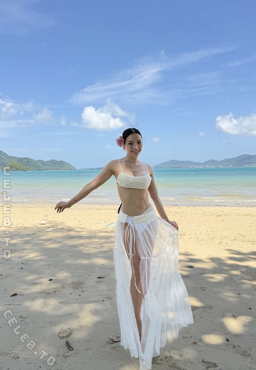 Phuong Trinh Jolie nude photo 12