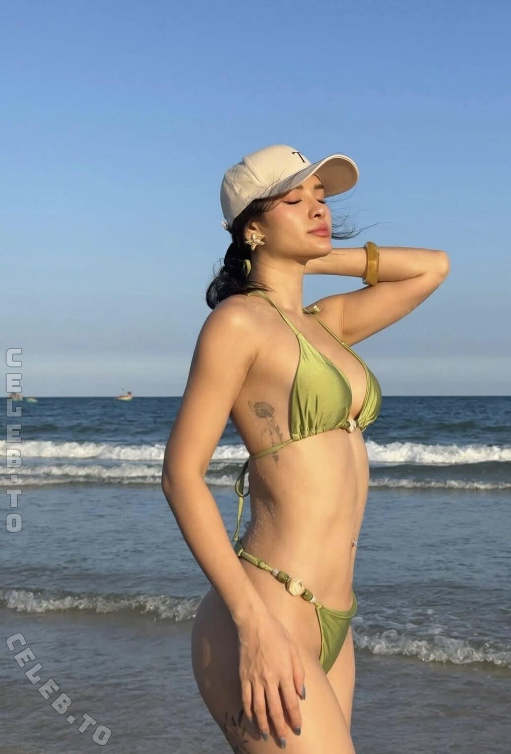 Phuong Trinh Jolie nude photo 3