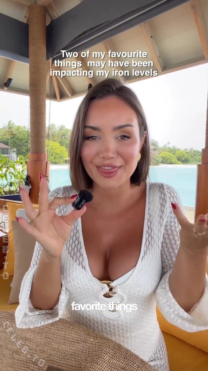 Pia Mühlenbeck nude photo 15