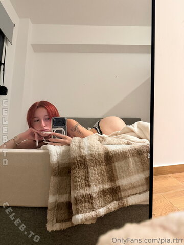 pia.rtrr – So easy the whole day in bed lie and cuddle 🫢