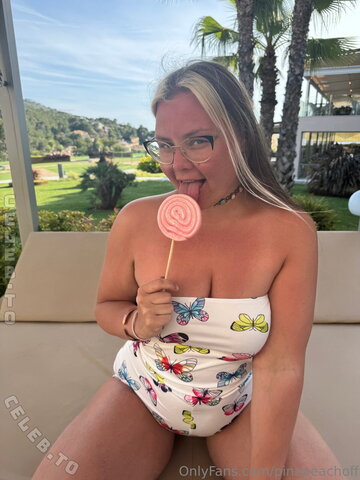 Pina Peach 🍑 nude photo 2