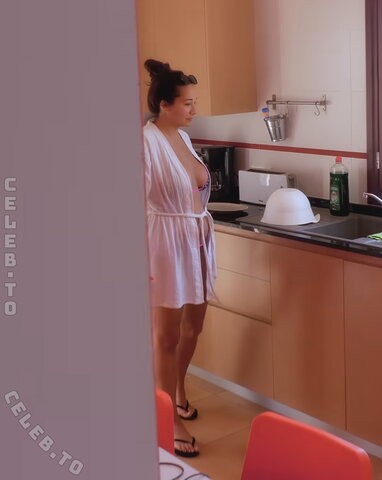 Pintendari nude photo 37