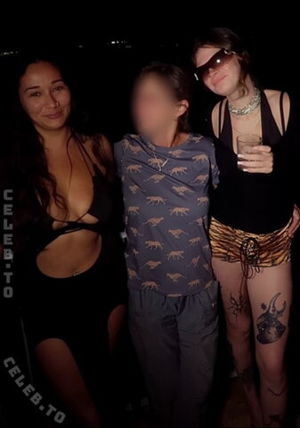 Pintendari nude photo 32