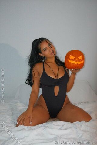 Piripiripie nude photo 34