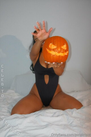 Piripiripie nude photo 35