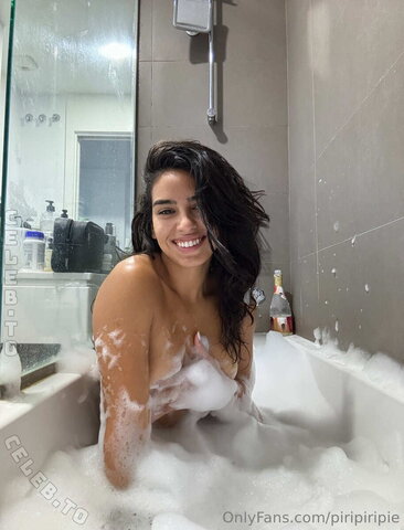 Piripiripie nude photo 14