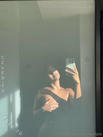 Piripiripie nude photo 6