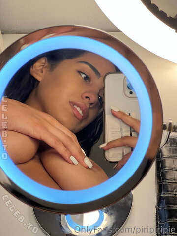 Piripiripie nude photo 5