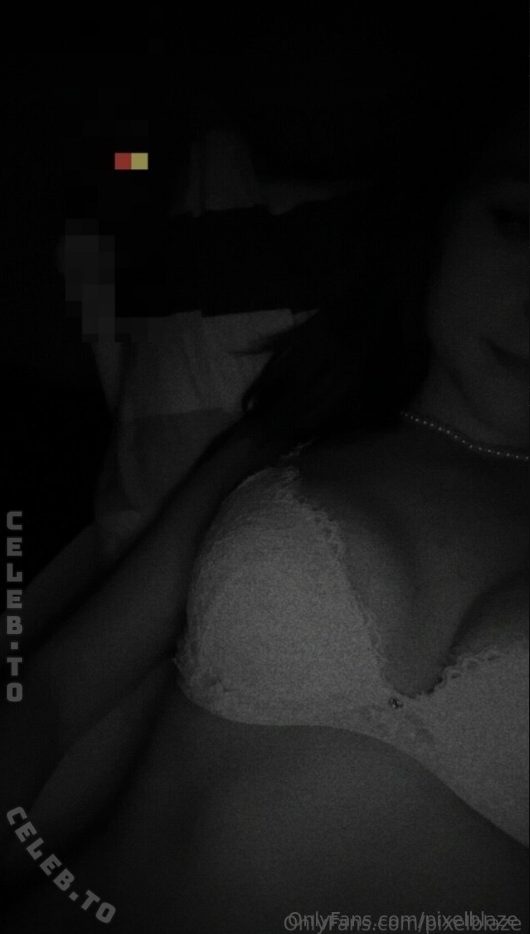 pixelblaze nude photo 8