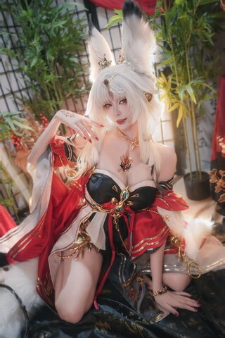 Plathong nude photo 7