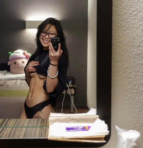 Playboyabi New (2 photos)