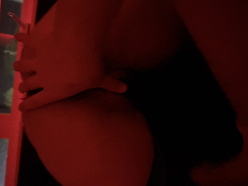 plummoment nude photo 2
