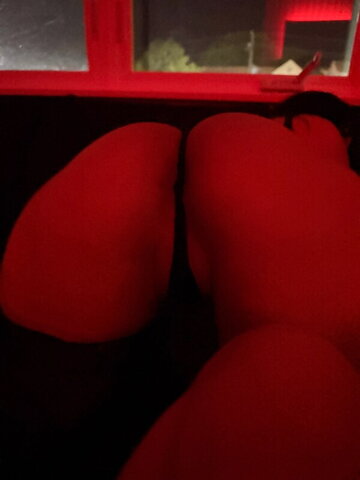 plummoment nude photo 11