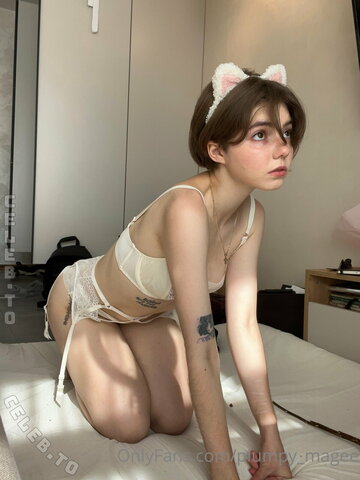 Plumpy Mage nude photo 15
