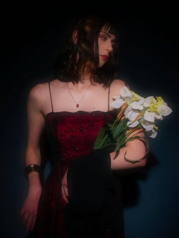 Pluto nude photo 3