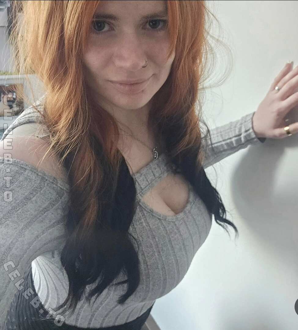 Pünktchen1996 nude photo 1