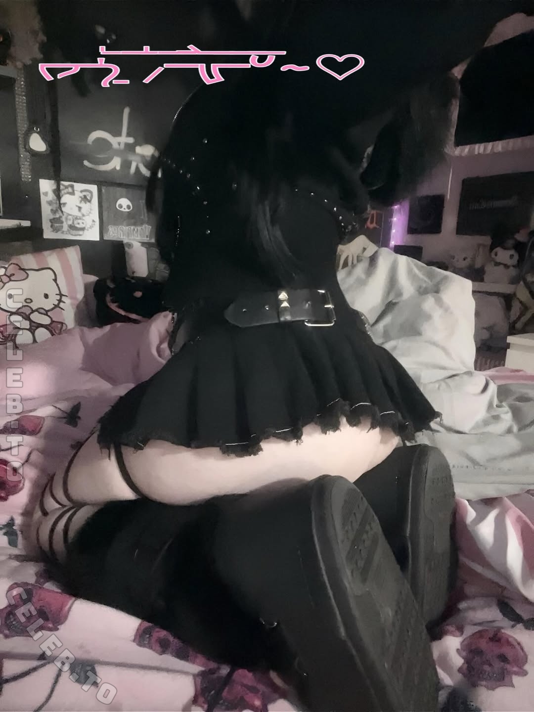 Pois0nedvmp1re nude photo 2