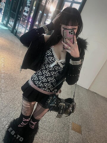 Pois0nedvmp1re nude photo 43