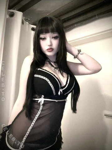 Pois0nedvmp1re nude photo 29