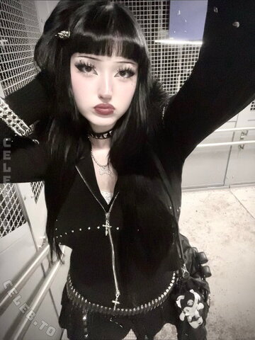Pois0nedvmp1re nude photo 24