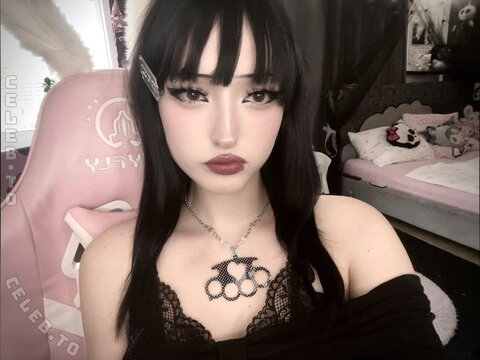 Pois0nedvmp1re – 19-year-old Emo Chaya