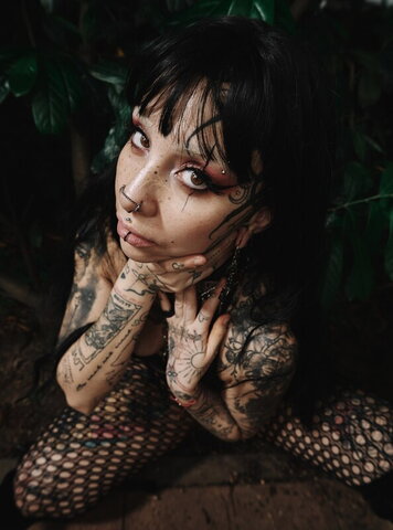 poisonfatale nude photo 3