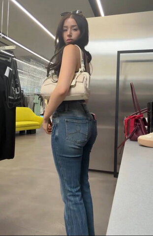Pokimane nude photo 35