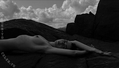 Polina Frey nude photo 27