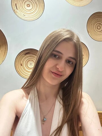 PolliStar nude photo 3