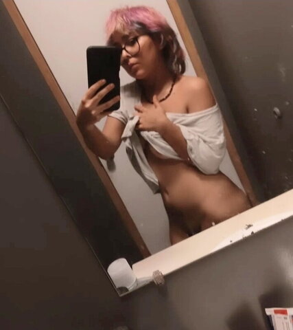 Pookafox nude photo 4