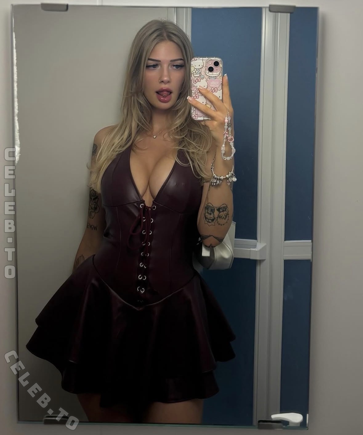 Pookie.ju nude photo 3