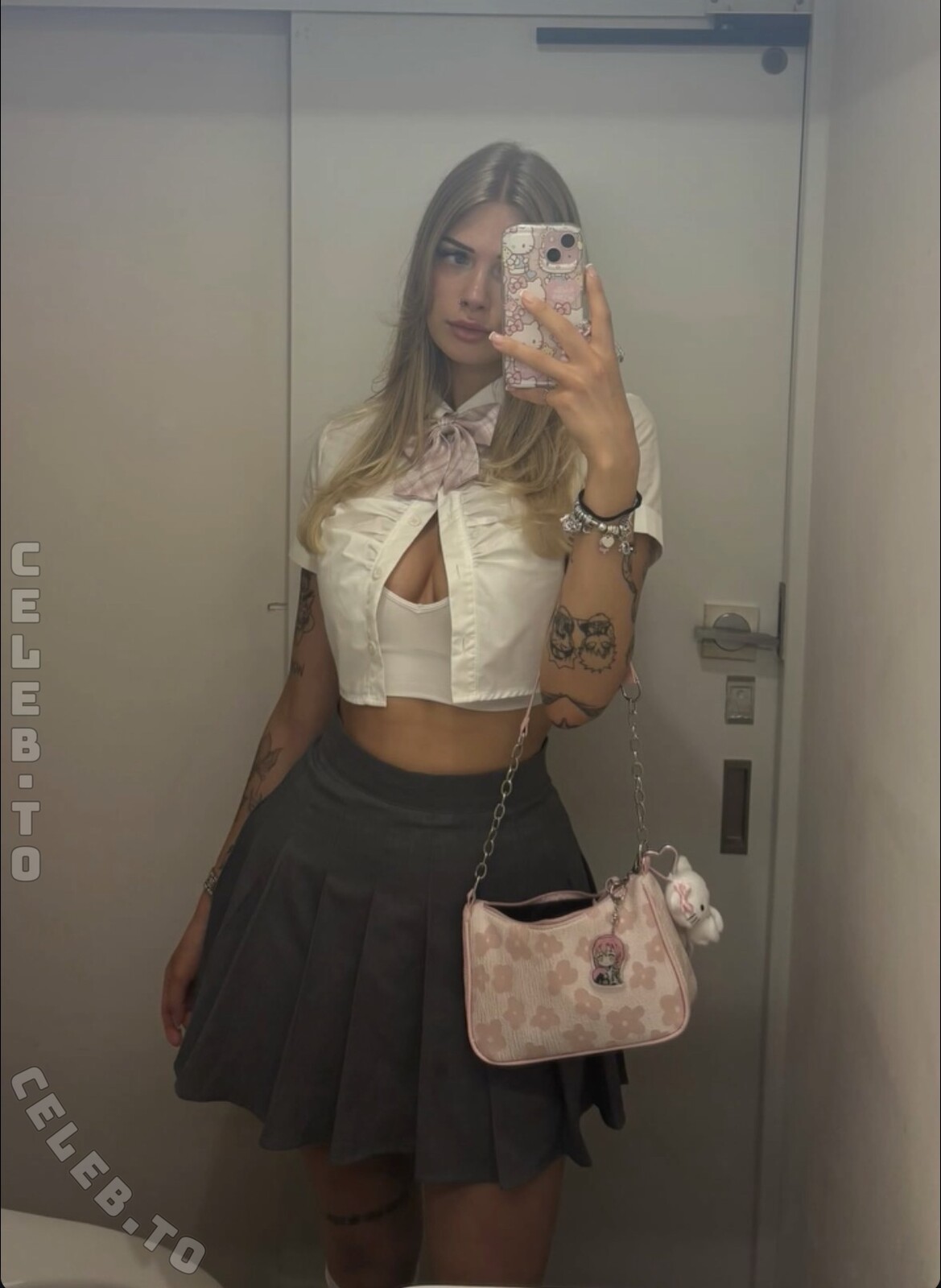Pookie.ju nude photo 15