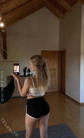 poolblondii nude photo 3