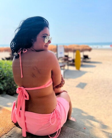 Poonam Bajwa nude photo 1