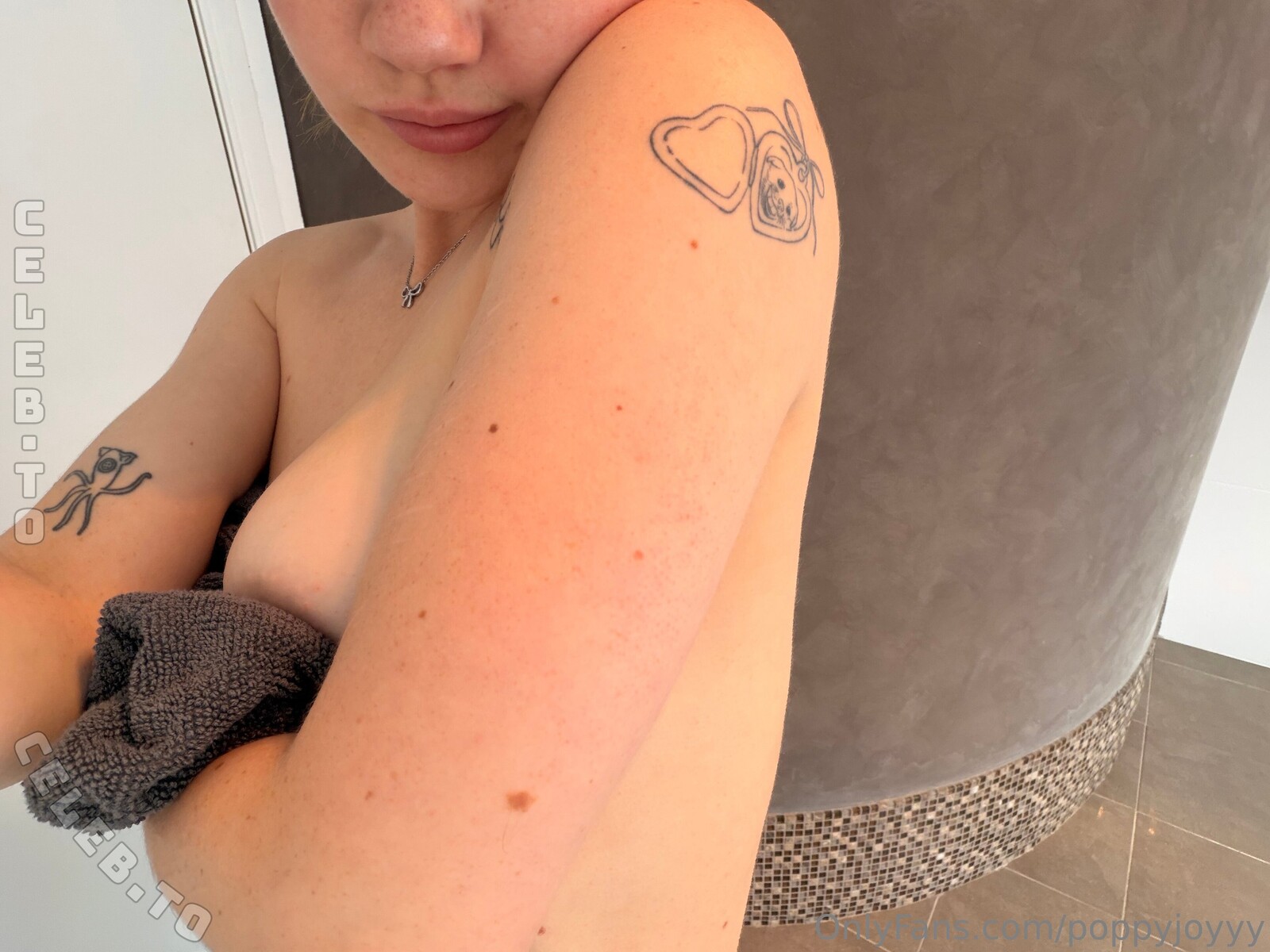 Poppy Joy nude photo 17