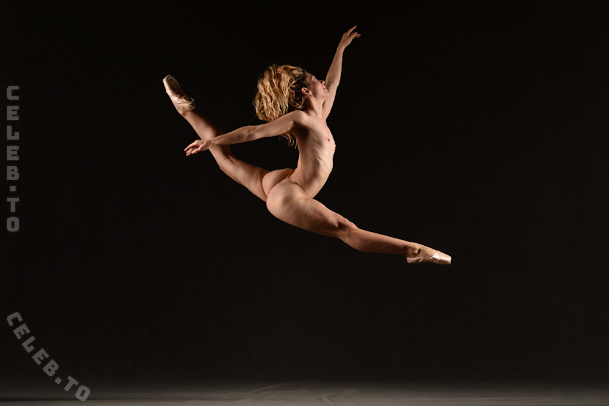 Poppyseedmuse nude photo 3