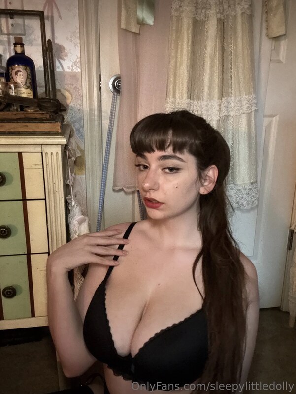 porcelainmilkbottle nude photo 1