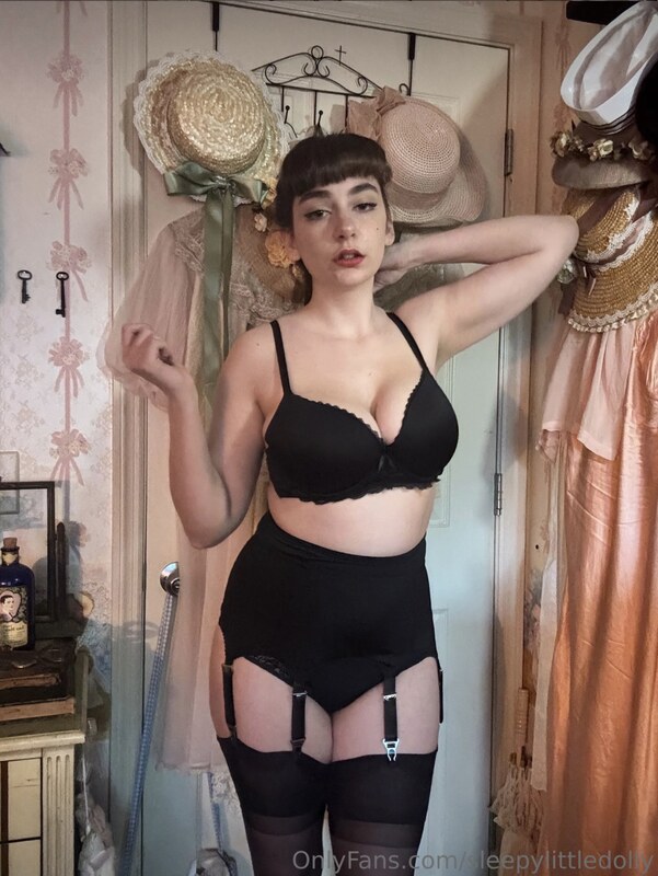 porcelainmilkbottle nude photo 2