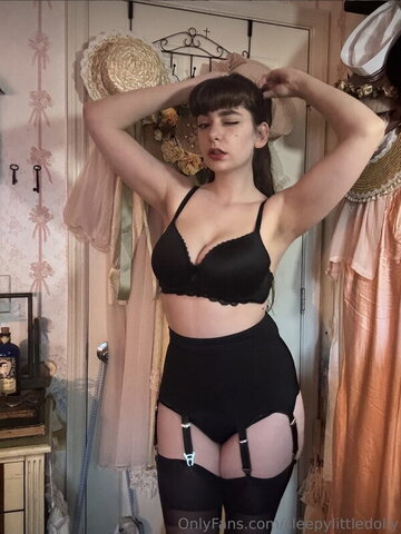 porcelainmilkbottle nude photo 13