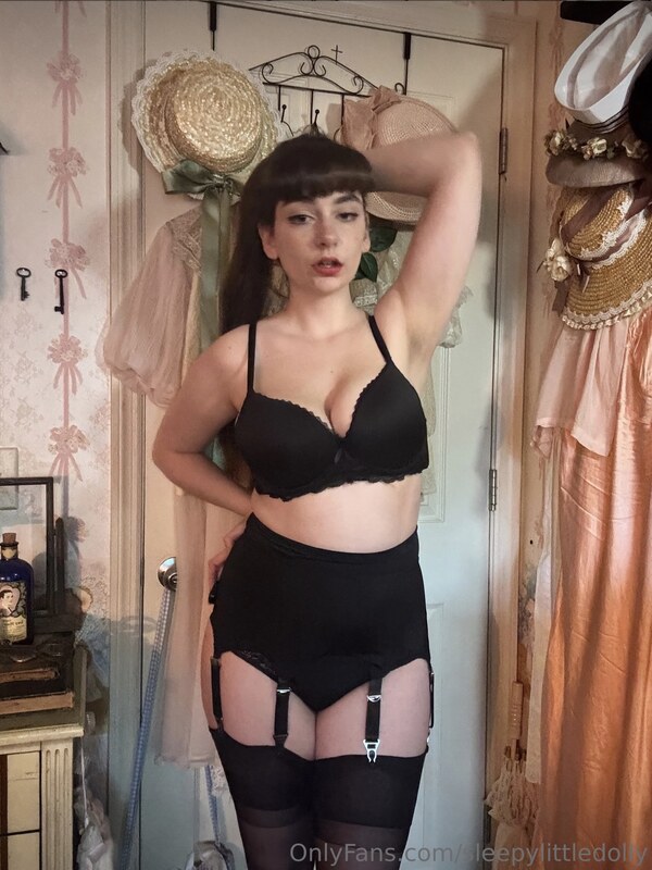 porcelainmilkbottle nude photo 4